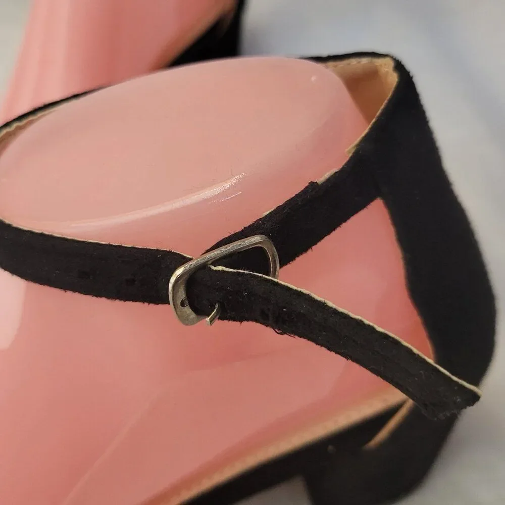 Lov Mark suede Sandals Shoes 8 Jean-60 Black never worn Open Toe 2 1/4